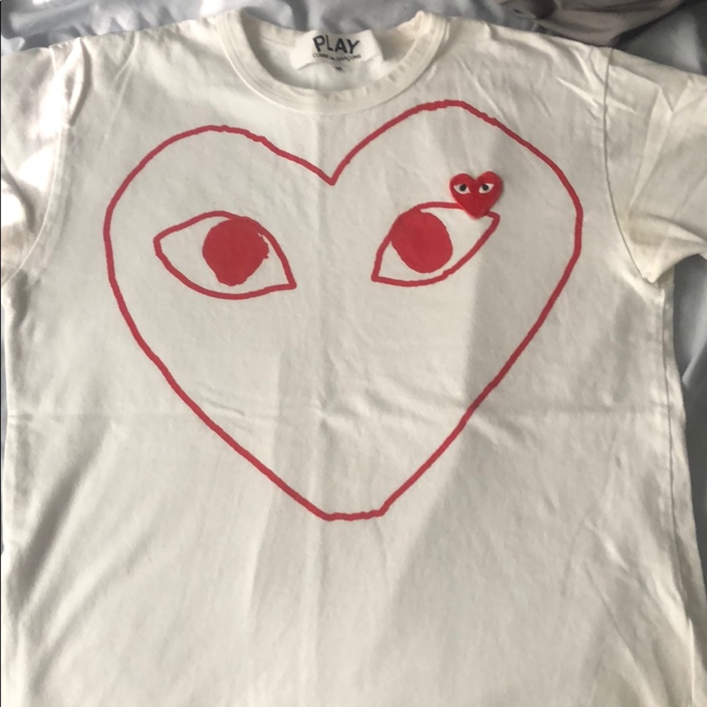 comes des garçon red outline tshirt side medium